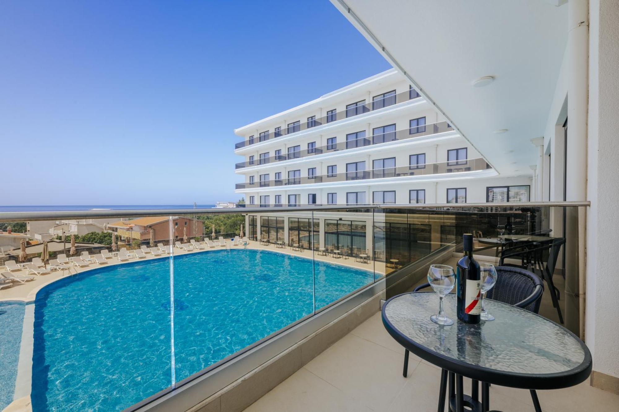 Bh Hotel Dobro Voda Dobra Voda Buitenkant foto